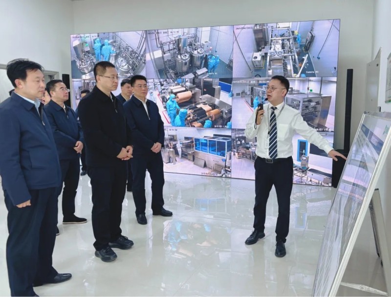 省委常委、岳陽市委書記謝衛(wèi)江一行赴派格蘭藥業(yè)參觀調(diào)研